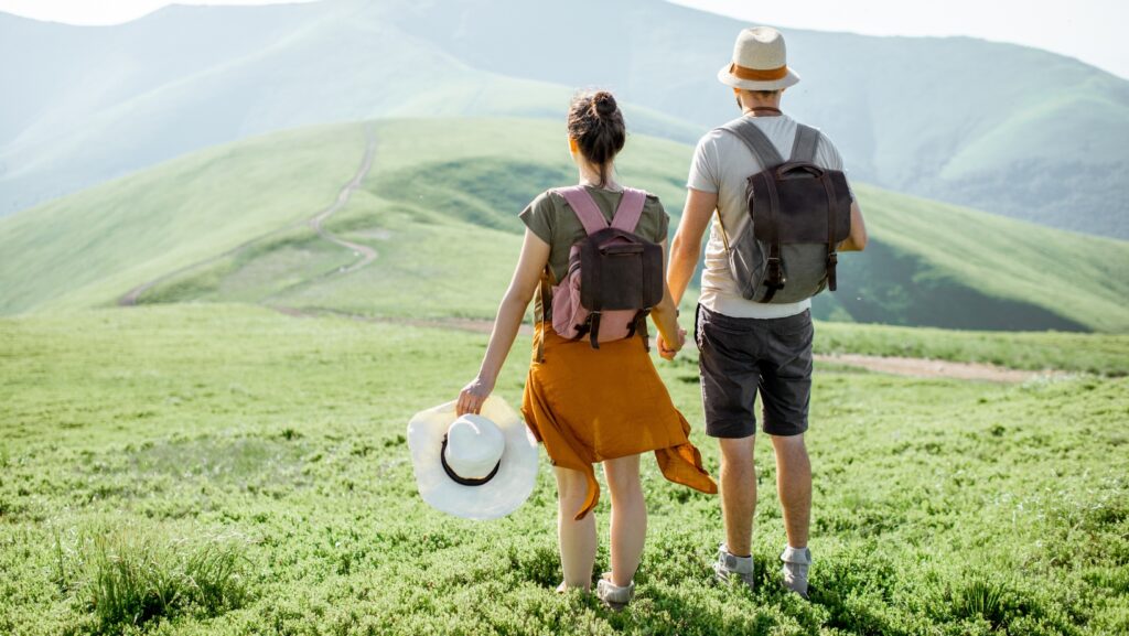 traveling jobs for couples